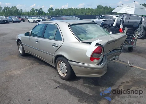 1998 Mercedes-Benz C 230 из США, поврежденный, VIN WDBHA23G1WA627408